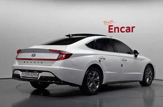 Hyundai Sonata 2.0 Premium Family — пробег 33 262 км — фото 2 из 5