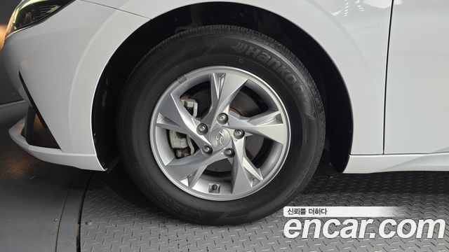 Hyundai AVANTE 1.6 Smart — пробег 17 814 км — фото 5 из 5