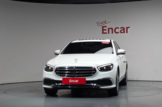 Mercedes-Benz E-Class E350 4MATIC Exclusive — пробег 75 400 км — фото 3 из 5