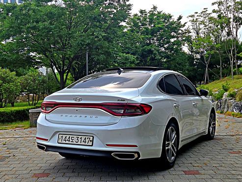 Hyundai Grandeur 2.2 Diesel Premium Special — пробег 186 328 км — фото 2 из 5