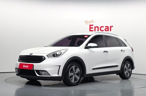 Kia Niro Prestige — пробег 182 786 км — фото 1 из 5