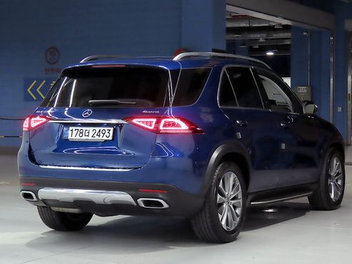 Mercedes-Benz GLE-Class GLE300d 4MATIC — пробег 88 373 км — фото 2 из 5