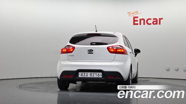 Kia pride 1.4 MPI Hatchback Deluxe — пробег 109 475 км — фото 4 из 5
