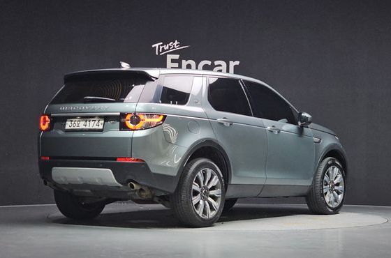 Land Rover Discovery Sport 2.0 TD4 HSE Luxury — пробег 86 292 км — фото 2 из 5