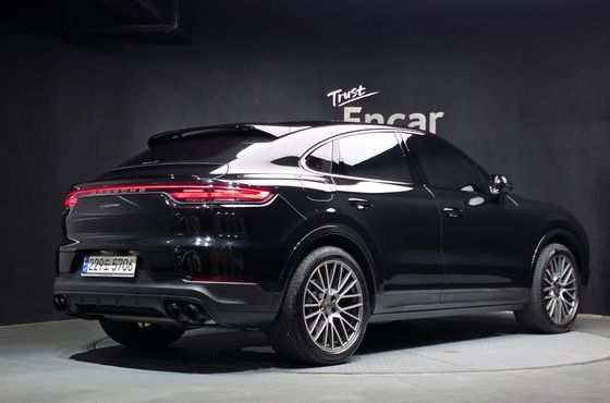 Porsche Cayenne 3.0 COUPE PLATINUM EDITION — пробег 13 918 км — фото 2 из 5