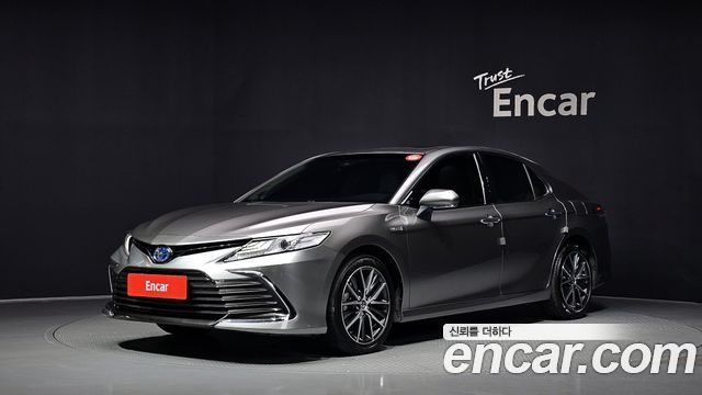 Toyota Camry 2.5 XLE Hybrid — пробег 49 174 км — фото 1 из 5