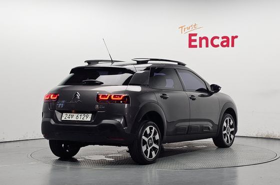 Citroen-DS C4 CACTUS 1.6 BlueHDi Shine — пробег 56 926 км — фото 2 из 5