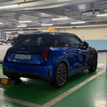 Mini Cooper SE Favoured — пробег 8 000 км — фото 2 из 5