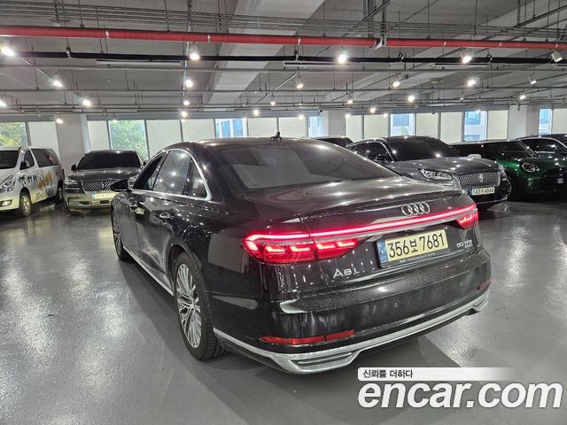 Audi A8 60 TFSI Quattro LWB — пробег 157 000 км — фото 3 из 5