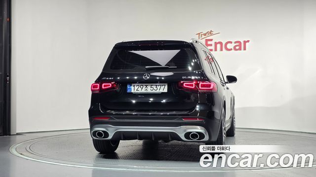 Mercedes-Benz GLB-Class AMG GLB35 4MATIC — пробег 50 280 км — фото 4 из 5