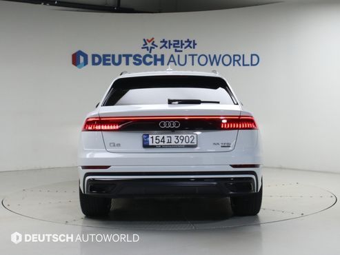 Audi Q8 55 TFSI Quattro Premium — пробег 24 973 км — фото 4 из 5