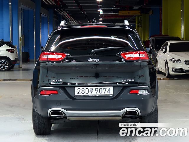 Jeep Cherokee 2.2 Diesel Limited 4WD — пробег 184 491 км — фото 3 из 5