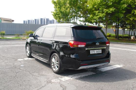Kia Carnival 11-seater Noblesse — пробег 180 015 км — фото 3 из 5