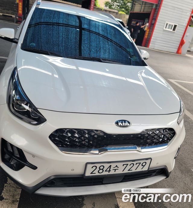 Kia Niro 1.6 HEV Noblesse Special — пробег 88 000 км — фото 3 из 5