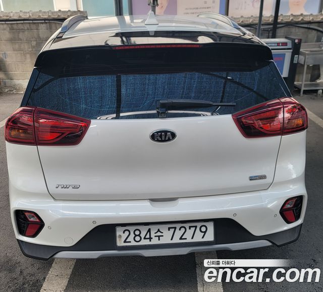 Kia Niro 1.6 HEV Noblesse Special — пробег 88 000 км — фото 4 из 5