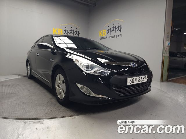 Hyundai Sonata 2.0 Smart — пробег 221 000 км — фото 2 из 5