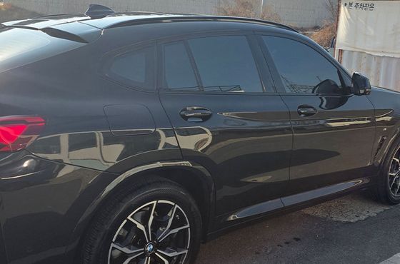 BMW X4 xDrive20i M Sport — пробег 45 310 км — фото 4 из 5