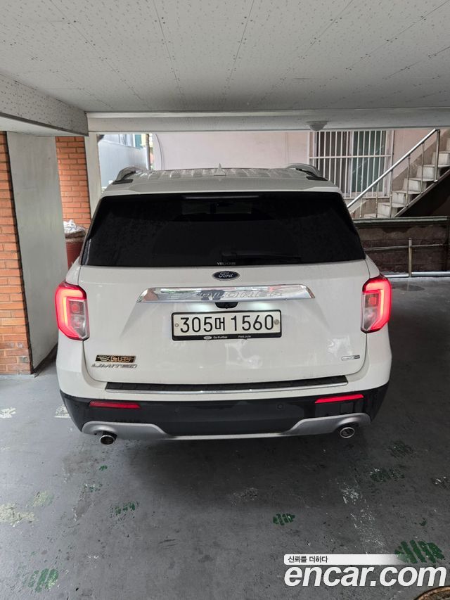 Ford Explorer 2.3 LimIted 4WD — пробег 140 400 км — фото 4 из 5