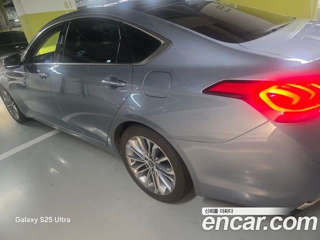 Hyundai Genesis из Кореи Encar