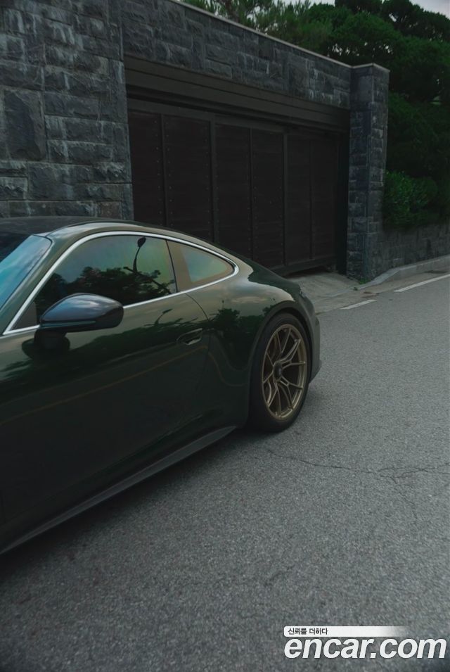 Porsche 911 GT3 Touring — пробег 8 900 км — фото 4 из 5