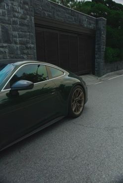 Porsche 911 GT3 Touring — пробег 8 900 км — фото 4 из 5
