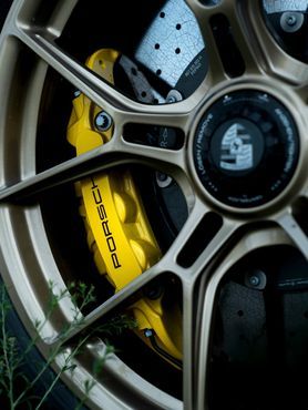 Porsche 911 GT3 Touring — пробег 8 900 км — фото 5 из 5