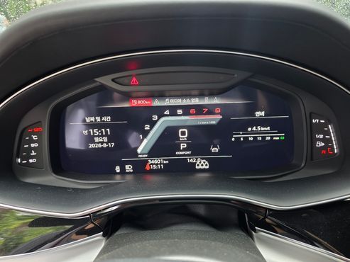 Audi Q8 55 TFSI Quattro Premium — пробег 34 700 км — фото 3 из 5