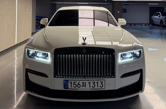Rolls-Royce Ghost 6.7 V12 Black Badge — пробег 28 000 км — фото 2 из 5