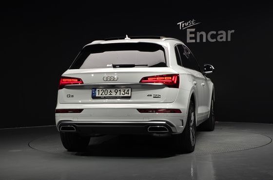 Audi Q5 45 TFSI Quattro Premium — пробег 7 570 км — фото 4 из 5
