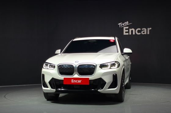 BMW iX3 M Sports — пробег 106 990 км — фото 3 из 5