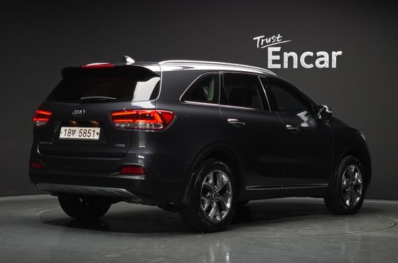 Kia Sorento Diesel 2.0 2WD Prestige — пробег 186 537 км — фото 2 из 5