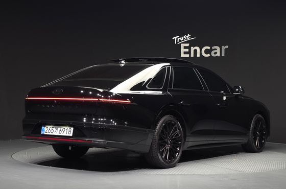 Hyundai Grandeur Calligraphy — пробег 10 993 км — фото 2 из 5