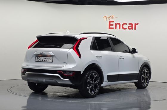 Kia Niro Signature — пробег 84 497 км — фото 2 из 5