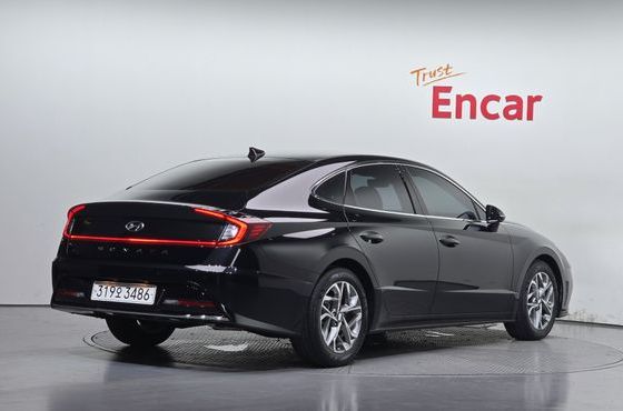 Hyundai Sonata 2.0 Premium Plus — пробег 10 800 км — фото 2 из 5