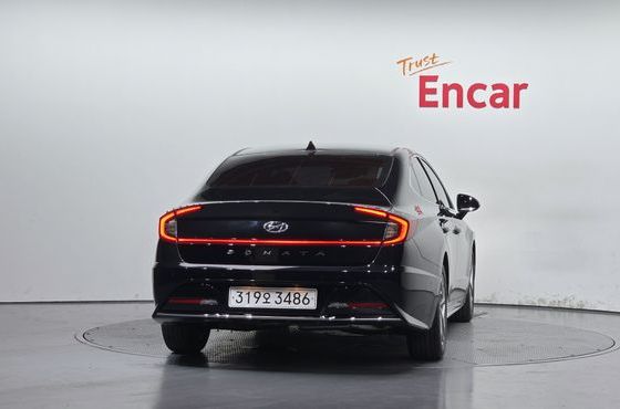 Hyundai Sonata 2.0 Premium Plus — пробег 10 800 км — фото 4 из 5