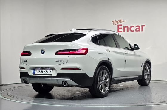 BMW X4 xDrive20d xLine — пробег 83 571 км — фото 2 из 5