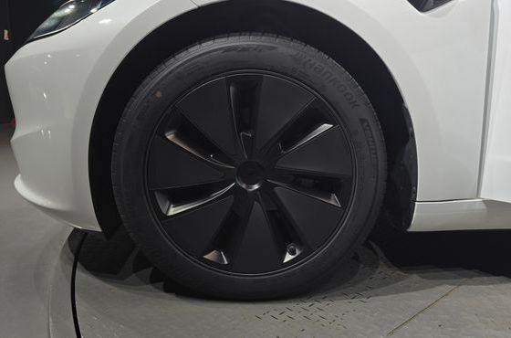 Tesla Model 3 RWD — пробег 11 037 км — фото 5 из 5