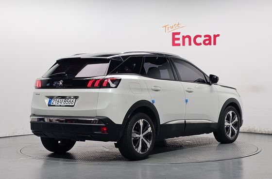 Peugeot 3008 1.2 Pure Tech Allure — пробег 37 768 км — фото 2 из 5
