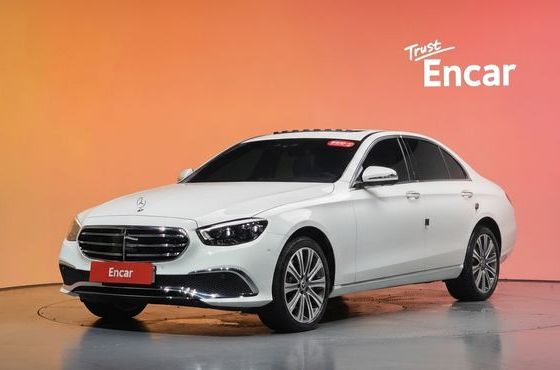 Mercedes-Benz E-Class E350 4MATIC Exclusive — пробег 6 946 км — фото 1 из 5