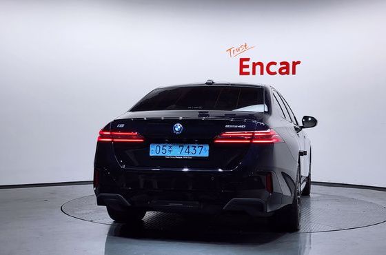 BMW i5 eDrive 40 M Sport Pro — пробег 46 239 км — фото 4 из 5