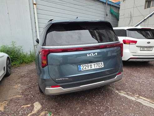 Kia Carnival Diesel 9-Seater Prestige — пробег 98 000 км — фото 4 из 5