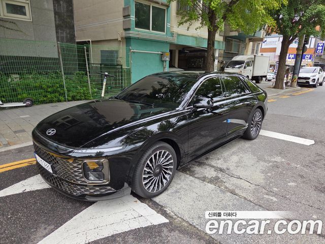 Hyundai Grandeur Calligraphy — пробег 2 688 км — фото 1 из 5