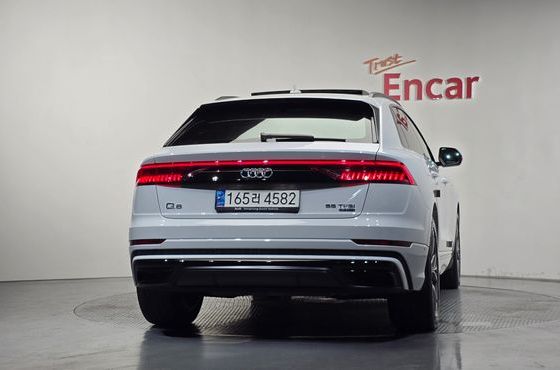 Audi Q8 55 TFSI Quattro Premium — пробег 29 324 км — фото 4 из 5