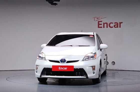 Toyota Prius 1.8 E — пробег 179 549 км — фото 3 из 5
