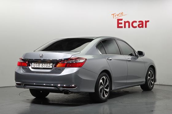 Honda Accord 2.4 9th — пробег 107 747 км — фото 2 из 5