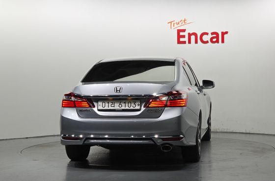 Honda Accord 2.4 9th — пробег 107 747 км — фото 4 из 5