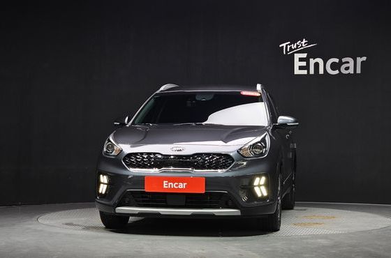 Kia Niro 1.6 HEV Prestige — пробег 11 880 км — фото 3 из 5