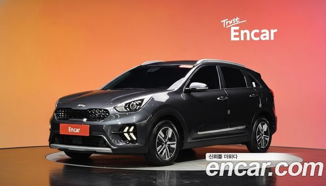 Kia Niro 1.6 HEV Prestige — пробег 11 880 км — фото 1 из 5