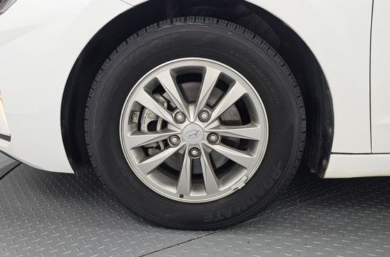 Hyundai AVANTE 1.6 Smart — пробег 54 110 км — фото 5 из 5