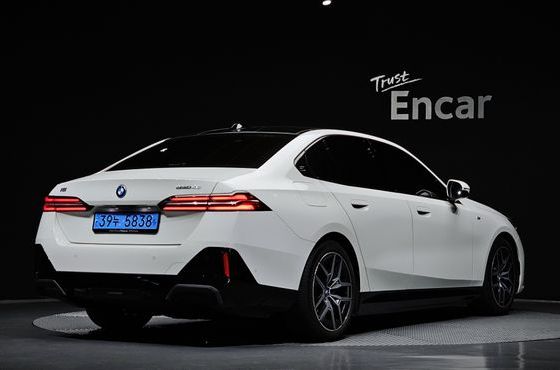 BMW i5 eDrive 40 M Sport — пробег 39 003 км — фото 2 из 5